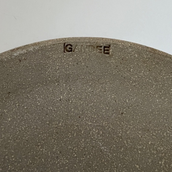 Signed Studio Pottery 10” Chip/Dip Bowl Gene Gandee Blue/Brown Drip Glaze - Picture 5 of 8